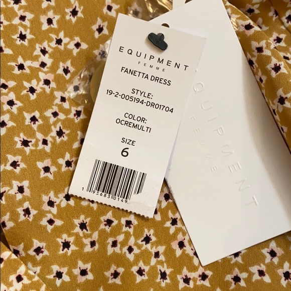 Equipment Fanetta Belted Dress - Picture 8 of 9